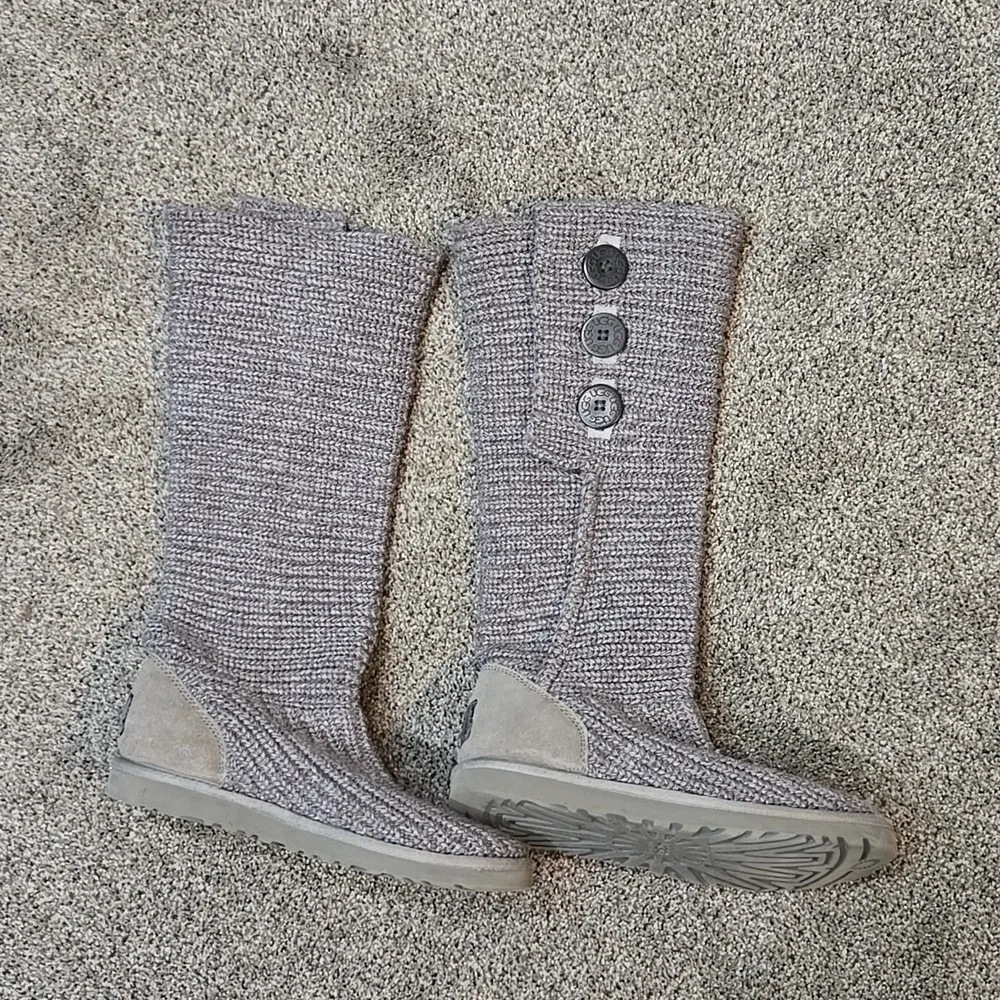 Ugg Australia Women 5819 Tall 3 button cardigan sweater boots shoes sz 8
